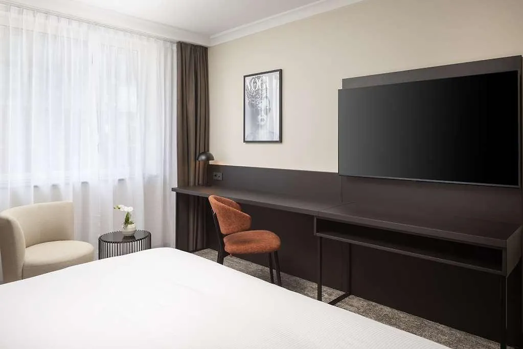 Hilton Duesseldorf Hotel 5*, Dusseldorf Germany