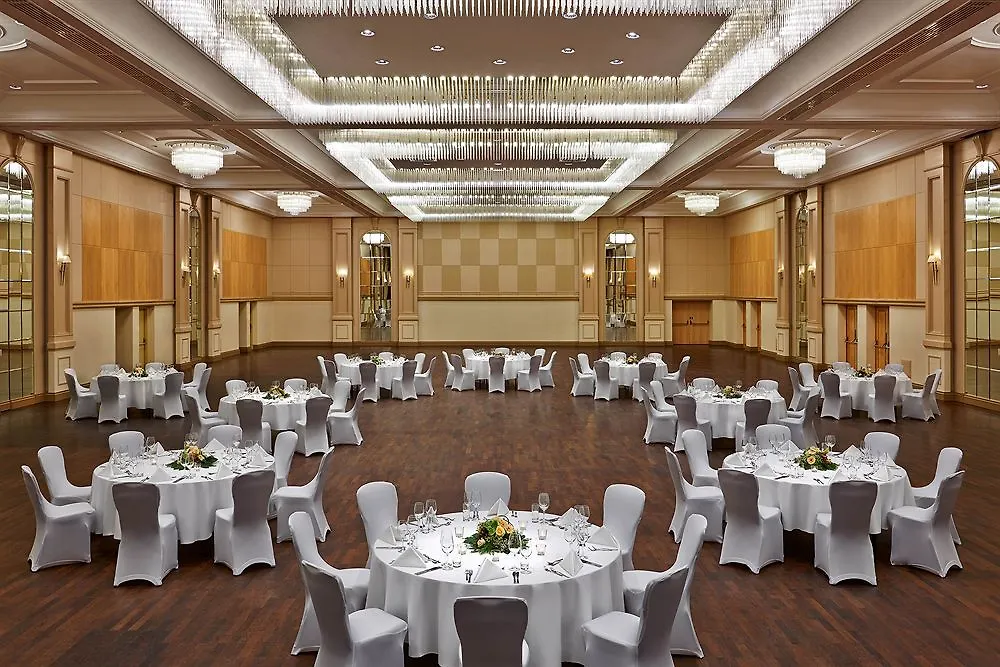 *****  Hilton Duesseldorf Hotel Germany