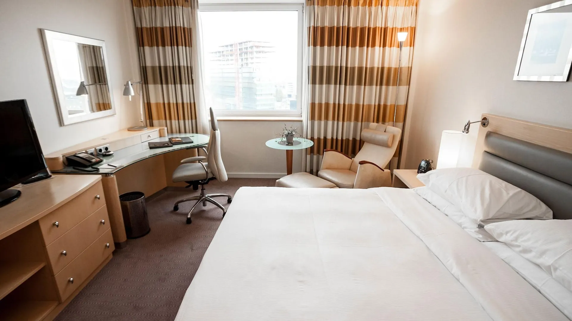 Hilton Duesseldorf Hotel 5*, Dusseldorf Germany