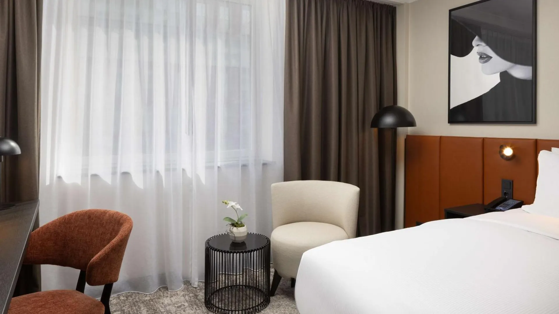 Hilton Duesseldorf Hotell  Düsseldorf