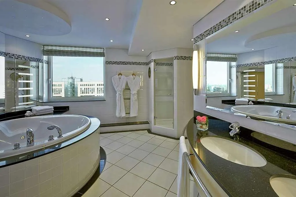 Hilton Duesseldorf Hotell