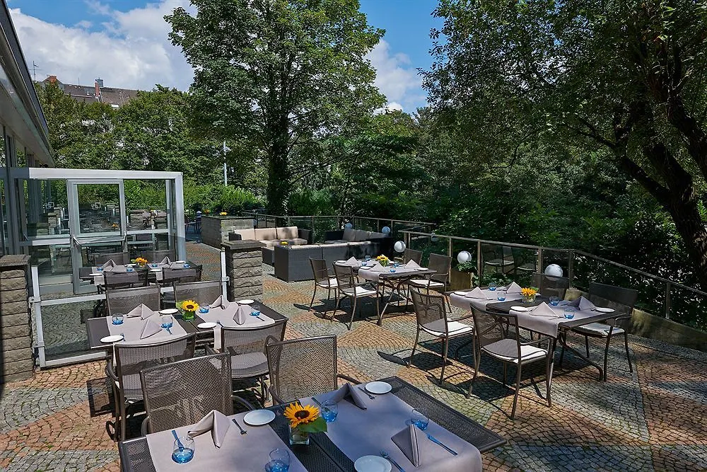 Hilton Duesseldorf Hotell 5*, Düsseldorf