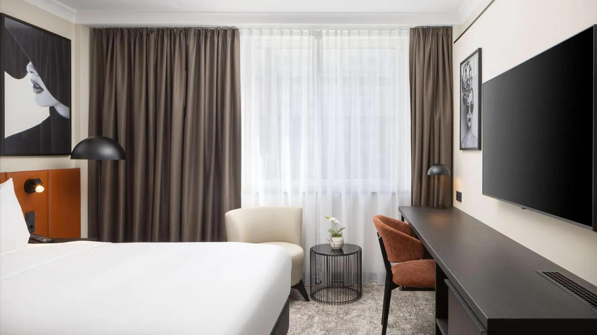 Отель Hilton Duesseldorf Германия