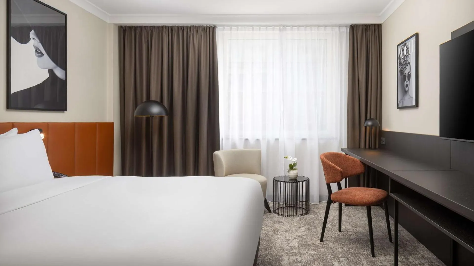 Отель Hilton Duesseldorf 5*, Дюссельдорф Германия