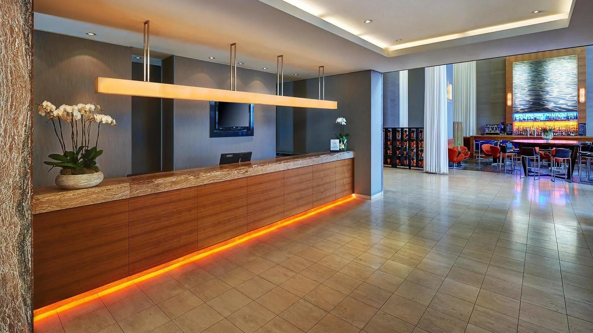 Отель Hilton Duesseldorf
